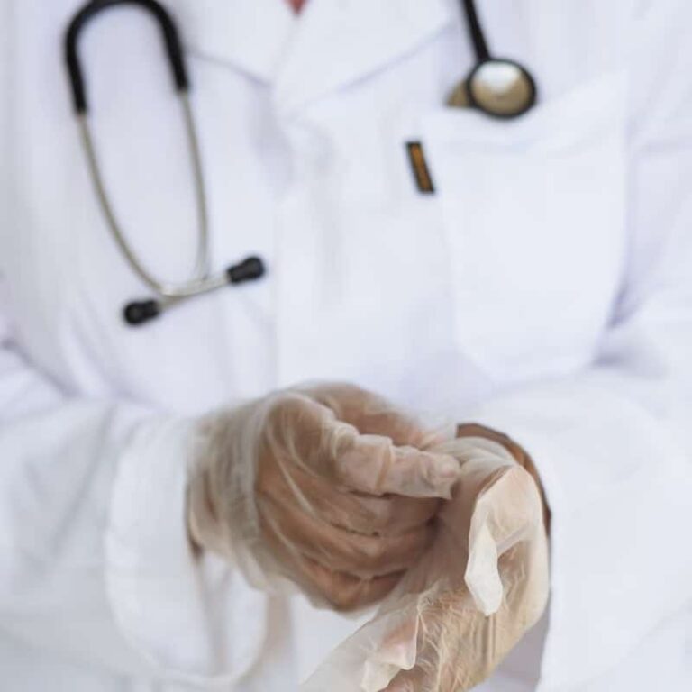 Hair Transplant in the USA vs. Turkey: Pros and Cons of Each